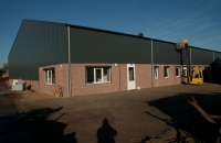 loods loodsen sorteerloods huisvesting koelcel arbeidsmigranten opslagloods Beringe